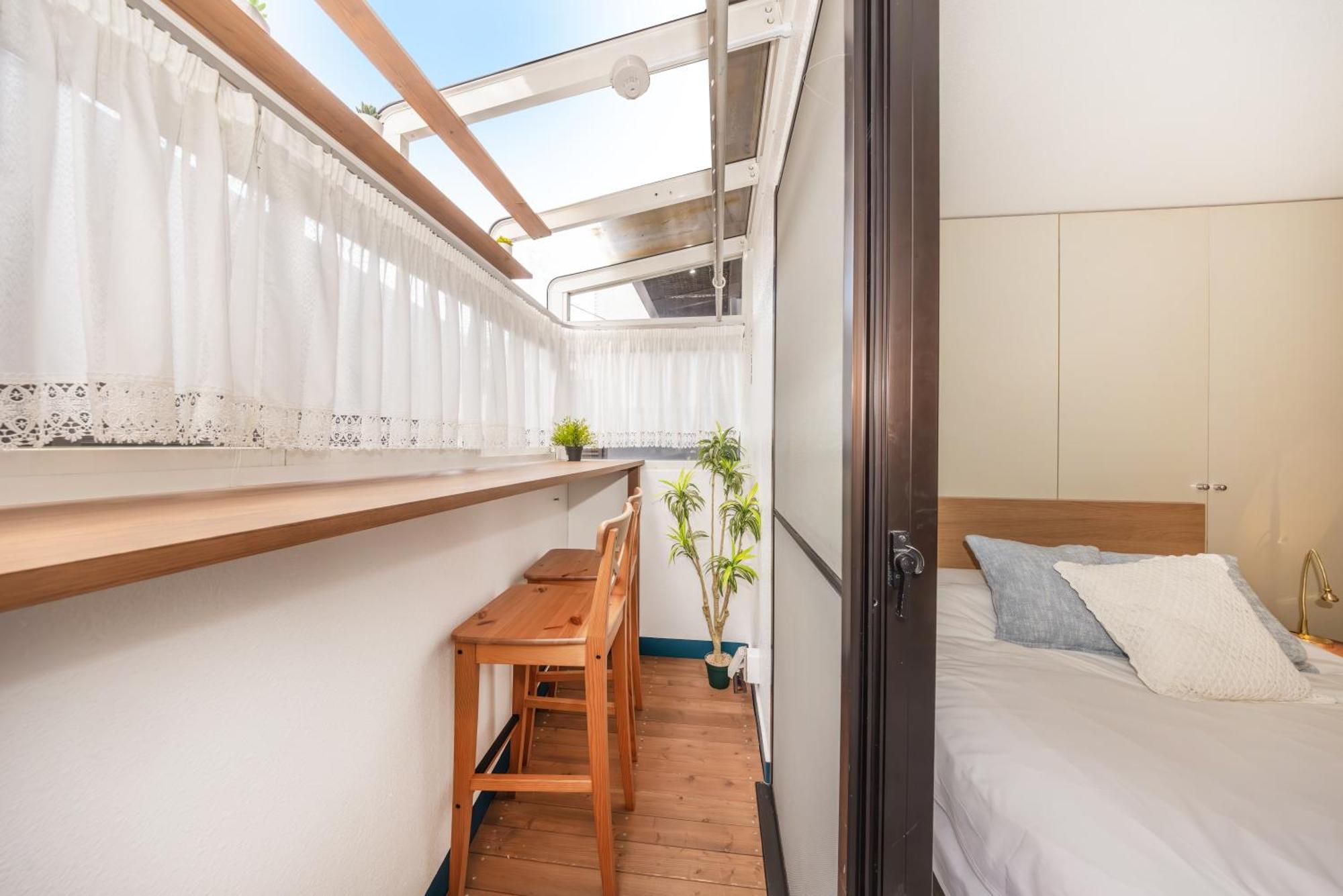 Appartement 駅から徒歩3分新宿区 最大4名 無料wifi 32平米で広いお部屋 *